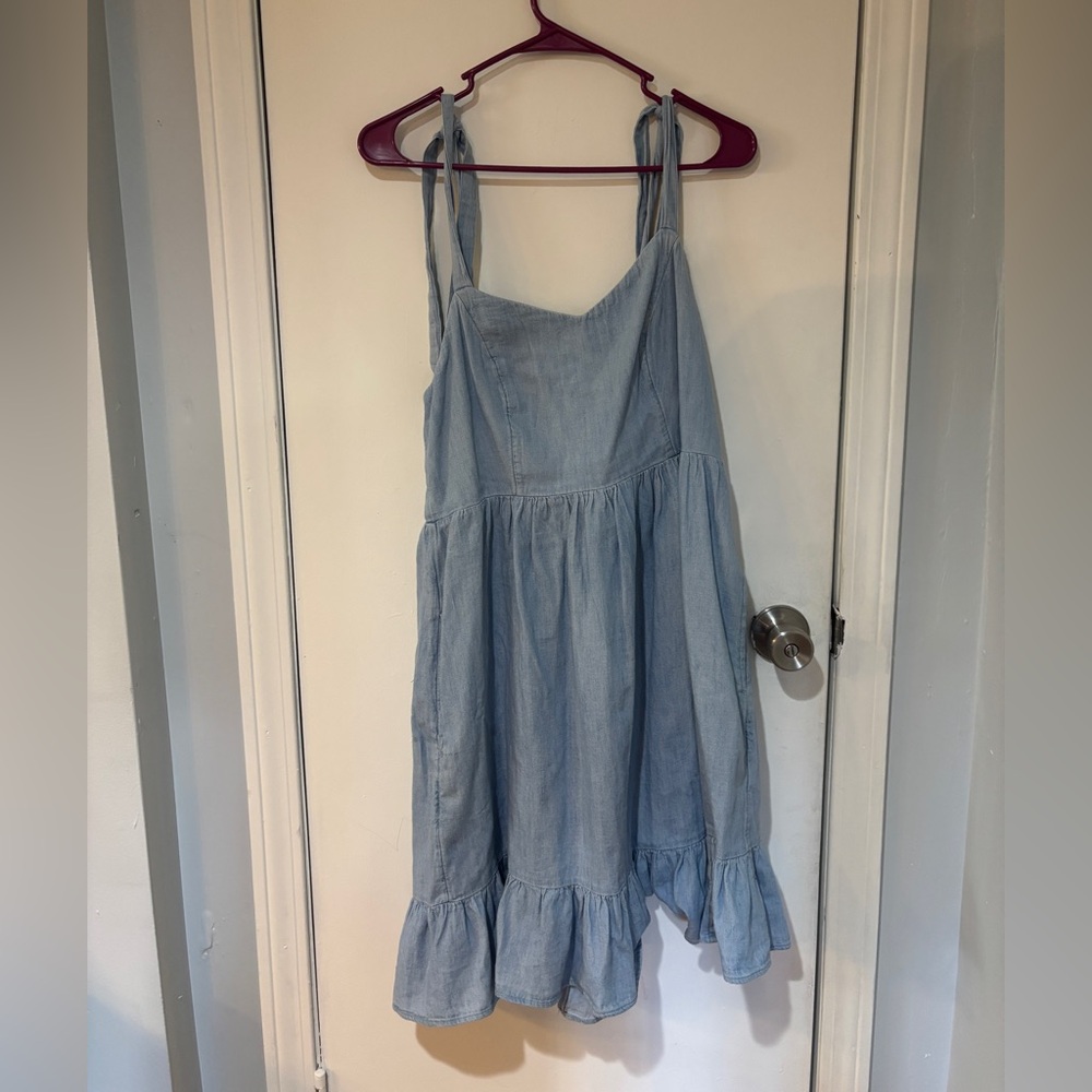 Like new: Old Navy soft denim dress size M
